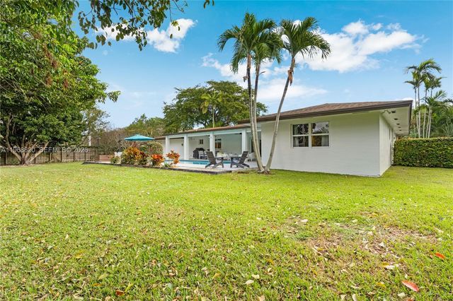 15200 SW 77th Ct, Palmetto Bay, FL 33157