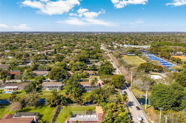 15200 SW 77th Ct, Palmetto Bay, FL 33157