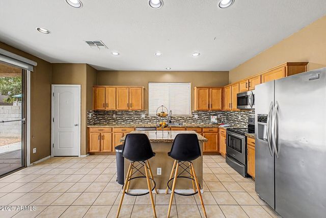 18371 W HAYDEN Drive, Surprise, AZ 85374