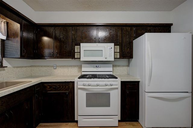 9713 Sonata Court, Midwest City, OK 73130