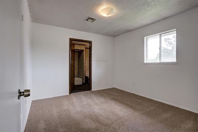 9713 Sonata Court, Midwest City, OK 73130