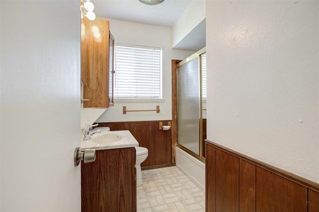 9713 Sonata Court, Midwest City, OK 73130