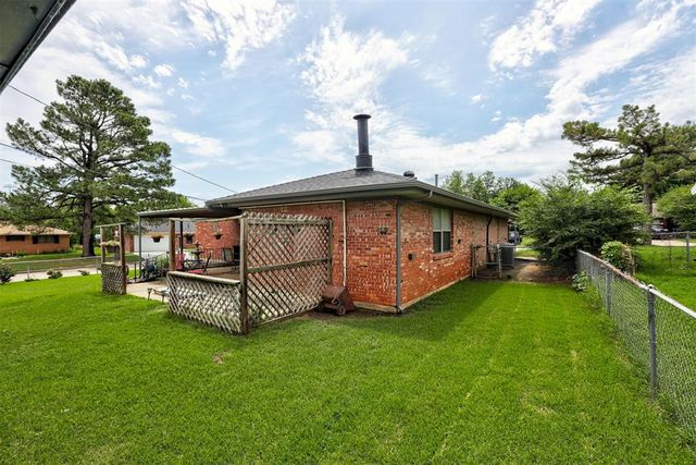 9713 Sonata Court, Midwest City, OK 73130