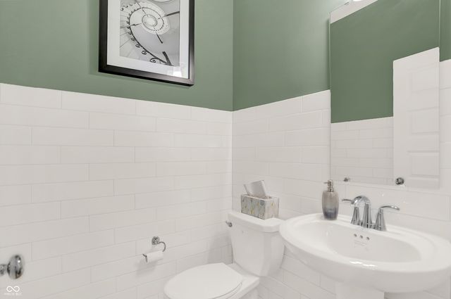 958 Elmwood Lane, Greenwood, IN 46143