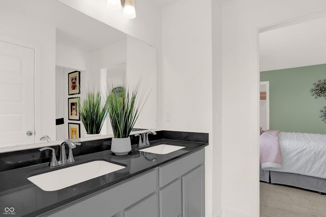 958 Elmwood Lane, Greenwood, IN 46143