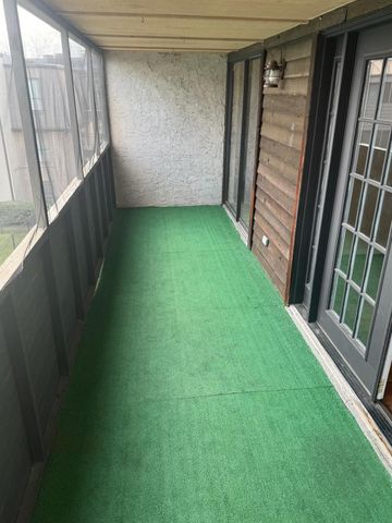 3055 Walnut Bend Lane 36, Houston, TX 77042