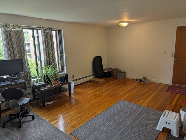 191 W. Wyoming Ave. 15, Melrose, MA 02176