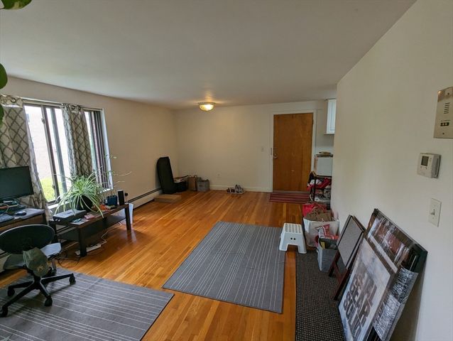 191 W. Wyoming Ave. 15, Melrose, MA 02176