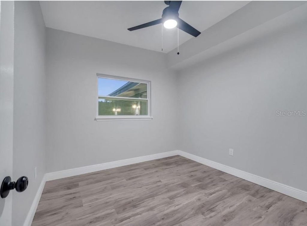 Image 12 of property listing at 1318 TERRE CIA AVENUE, Orlando, FL 32807