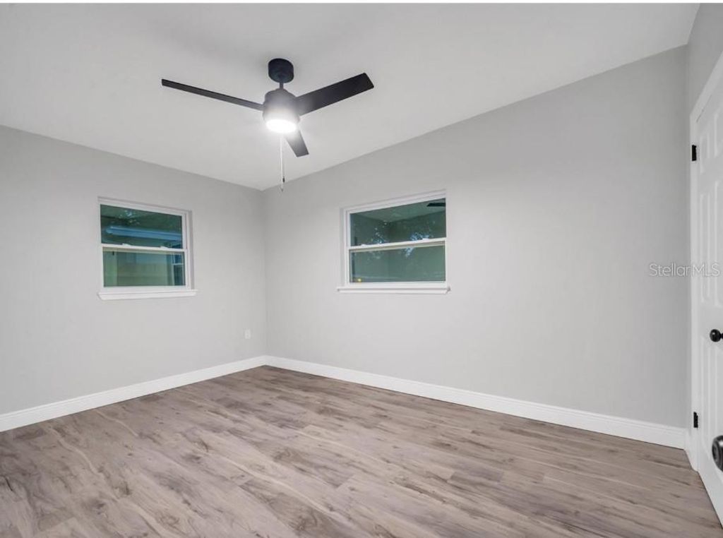 Image 14 of property listing at 1318 TERRE CIA AVENUE, Orlando, FL 32807