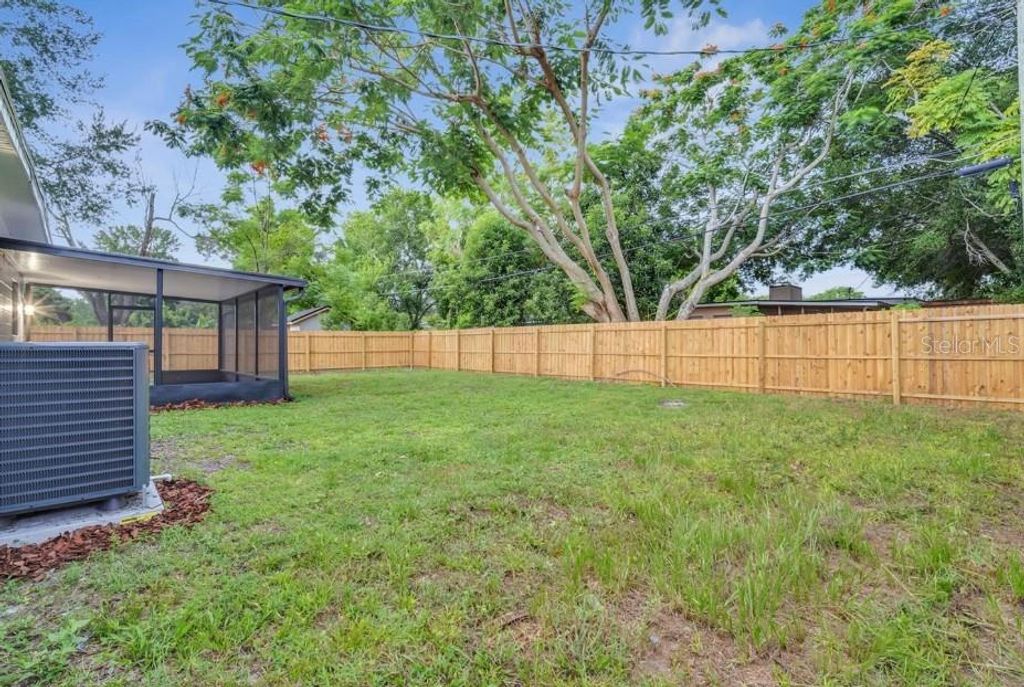 Image 20 of property listing at 1318 TERRE CIA AVENUE, Orlando, FL 32807