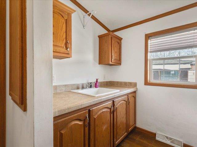 371 ELDER Lane, Belvidere, IL 61008