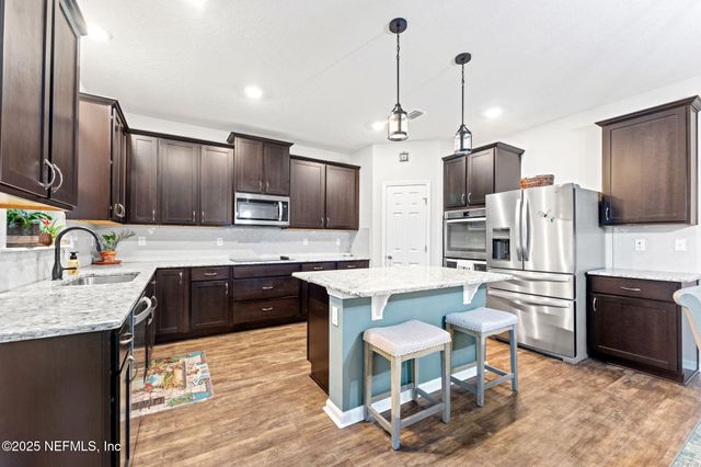 13371 AVERY PARK Lane, Jacksonville, FL 32218