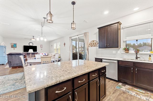 13371 AVERY PARK Lane, Jacksonville, FL 32218