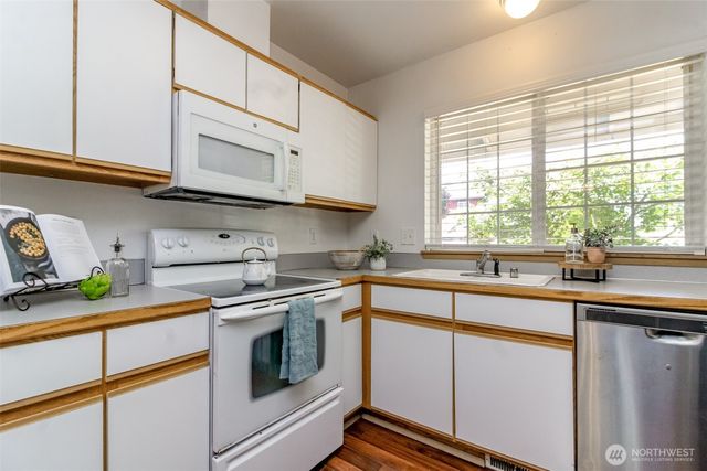 3006 S 77th Street, Tacoma, WA 98409