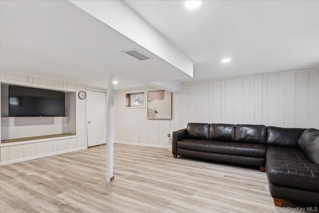 39 Darling Avenue, New Rochelle, NY 10804