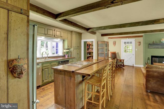 1242 JAINE LN, Chester Springs, PA 19425