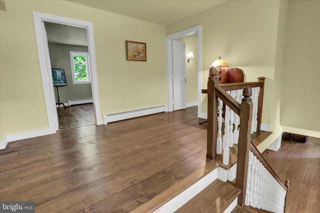 1242 JAINE LN, Chester Springs, PA 19425