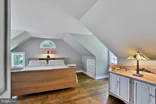 1242 JAINE LN, Chester Springs, PA 19425