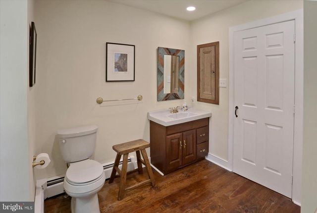 1242 JAINE LN, Chester Springs, PA 19425