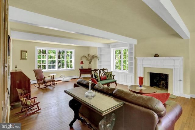 1242 JAINE LN, Chester Springs, PA 19425