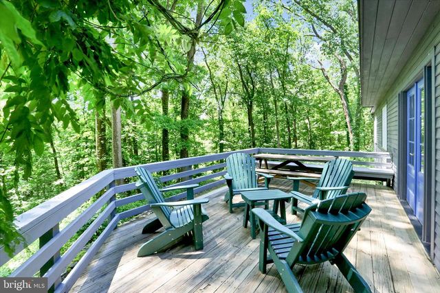 1242 JAINE LN, Chester Springs, PA 19425