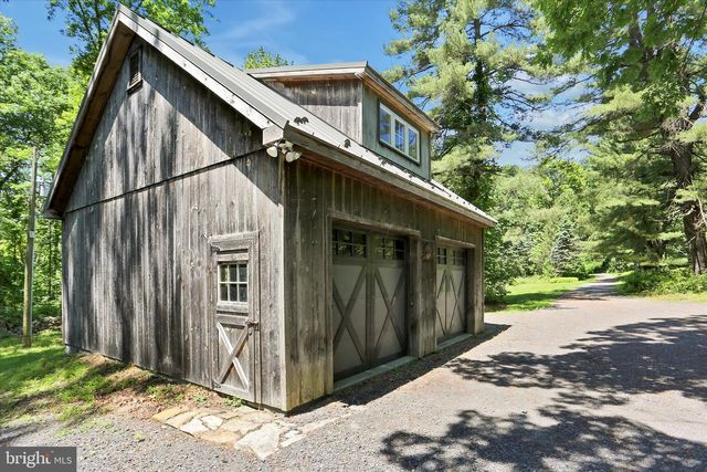1242 JAINE LN, Chester Springs, PA 19425
