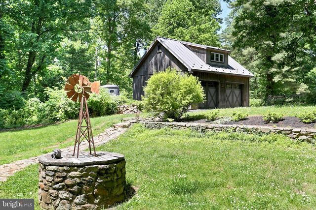1242 JAINE LN, Chester Springs, PA 19425