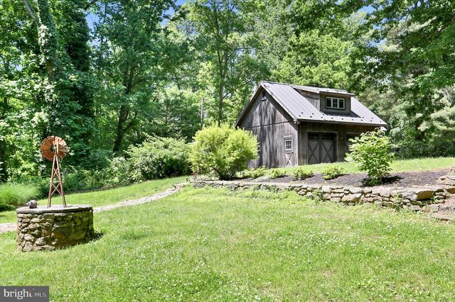 1242 JAINE LN, Chester Springs, PA 19425
