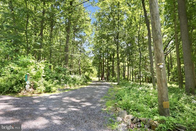 1242 JAINE LN, Chester Springs, PA 19425