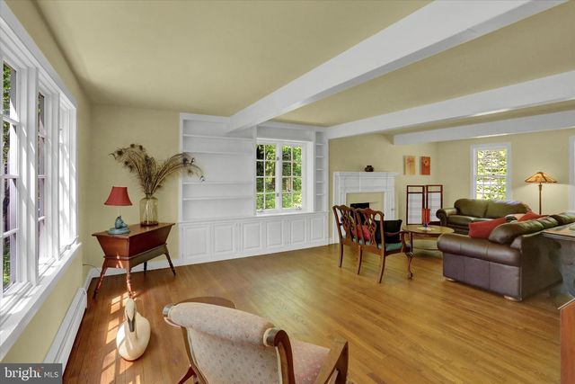 1242 JAINE LN, Chester Springs, PA 19425
