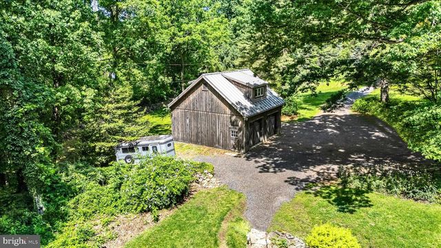 1242 JAINE LN, Chester Springs, PA 19425