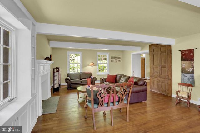 1242 JAINE LN, Chester Springs, PA 19425