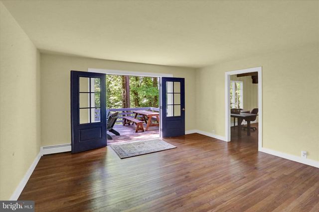 1242 JAINE LN, Chester Springs, PA 19425