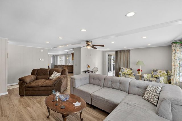 402 TEQUILA, North Port, FL 34287