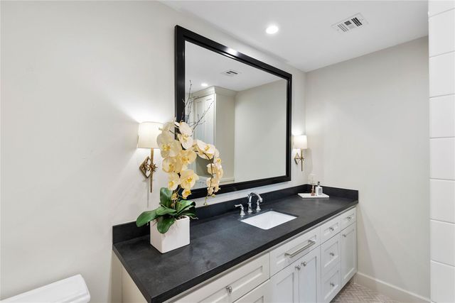 3139 Bissonnet Street, Houston, TX 77005