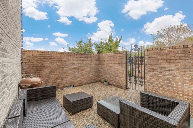 3139 Bissonnet Street, Houston, TX 77005