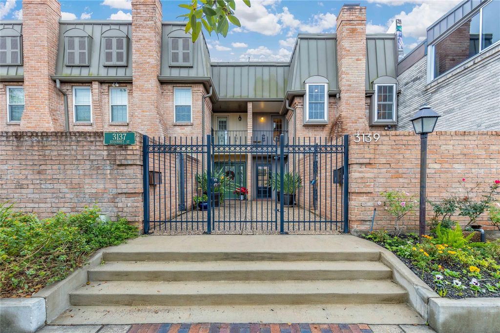 3139 Bissonnet Street, Houston, TX 77005