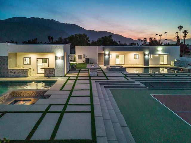 2150 N Farrell Drive, Palm Springs, CA 92262