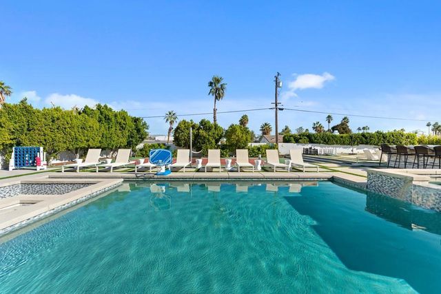 2150 N Farrell Drive, Palm Springs, CA 92262