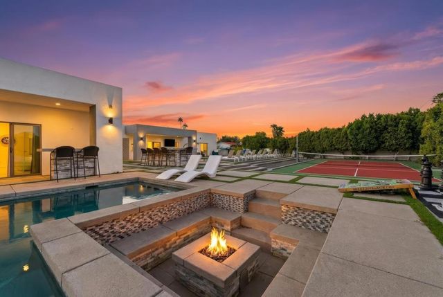 2150 N Farrell Drive, Palm Springs, CA 92262