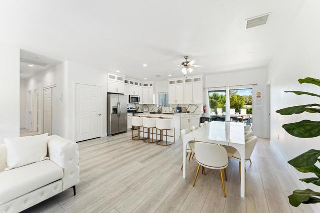 2150 N Farrell Drive, Palm Springs, CA 92262