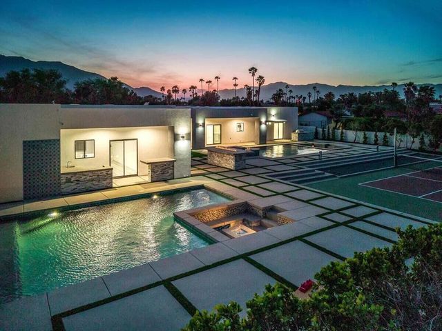 2150 N Farrell Drive, Palm Springs, CA 92262