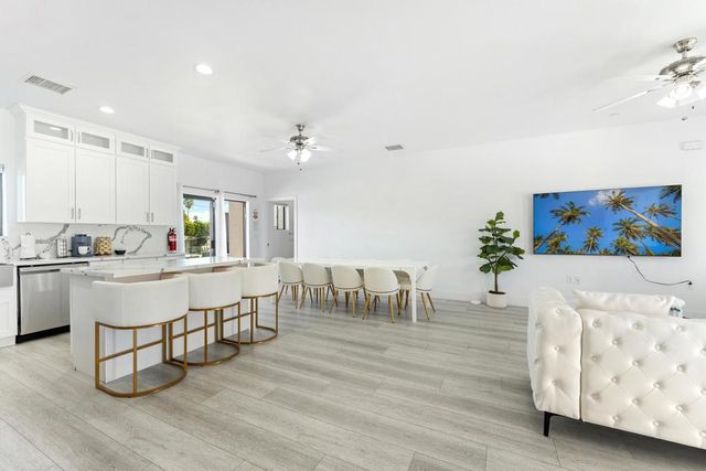 2150 N Farrell Drive, Palm Springs, CA 92262