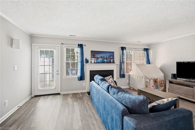 2829 Shadowbrook Lane, Winston-salem, NC 27103