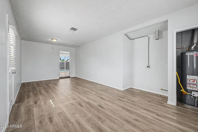 3731 W GLENN Drive, Phoenix, AZ 85051