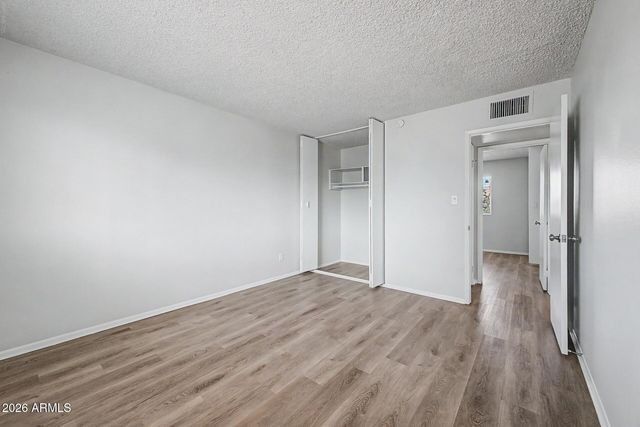 3731 W GLENN Drive, Phoenix, AZ 85051