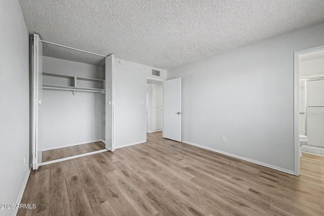 3731 W GLENN Drive, Phoenix, AZ 85051
