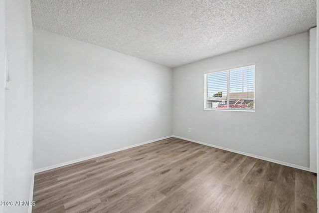 3731 W GLENN Drive, Phoenix, AZ 85051