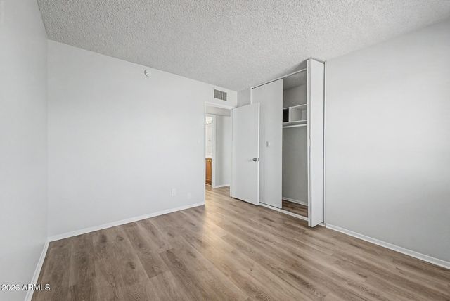 3731 W GLENN Drive, Phoenix, AZ 85051